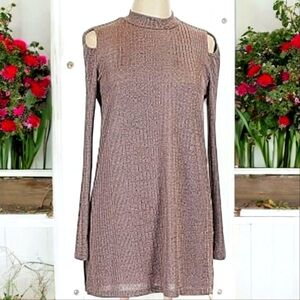 Like New Signature Collection Long Sleeve Cut-Out Shoulder Tunic Size 2X